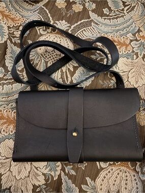 Black Urban Southern Leather Crossbody Organizer Bag